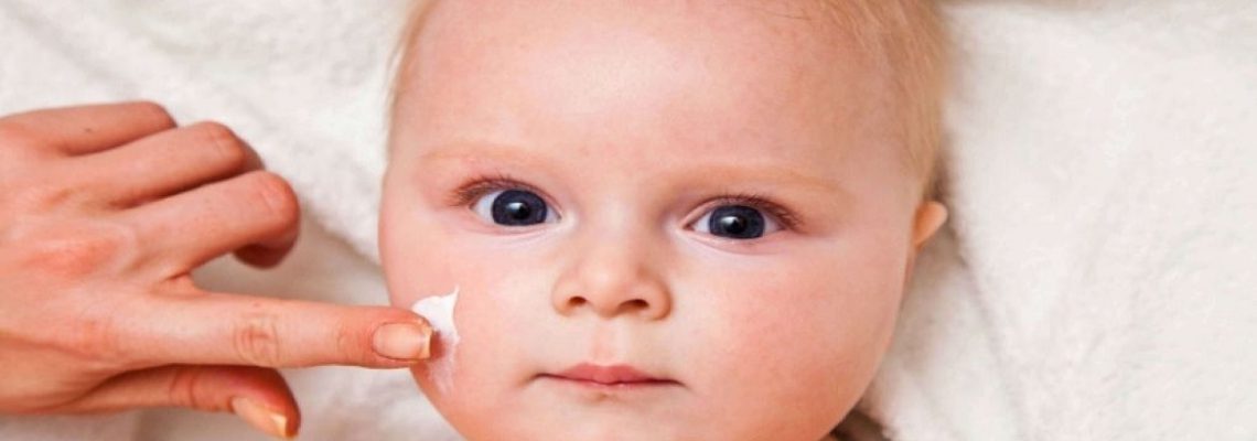 راه‌های موثر در رفع خشکی پوست صورت نوزاد