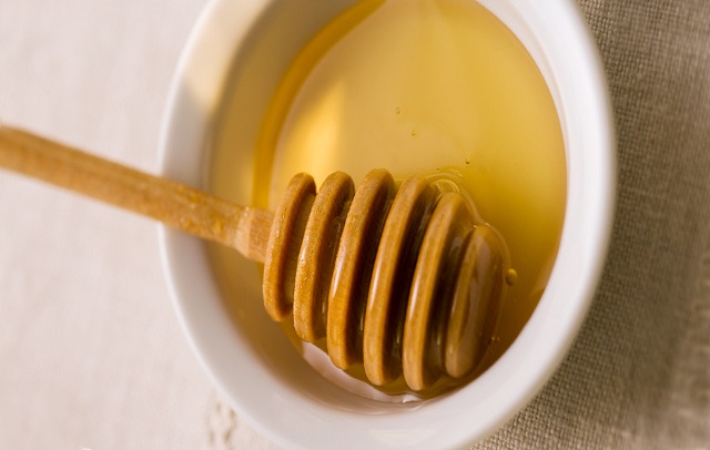 عسل برای درمان کبودی
